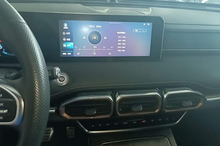 Used JETOUR X70 PLUS 2021 1.6T DCT Star 5-Seater Audio And AC Panel