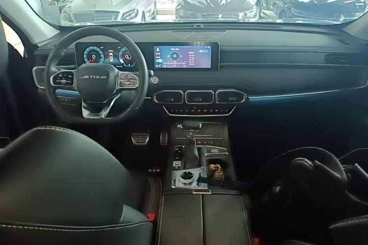 Used JETOUR X70 PLUS 2021 1.6T DCT Star 5-Seater Center Console