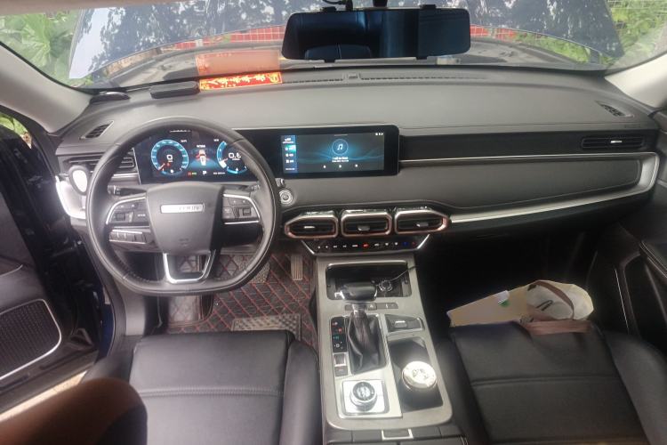 Used JETOUR X70 PLUS 2021 1.5T DCT Fire 7-Seater Interior 2