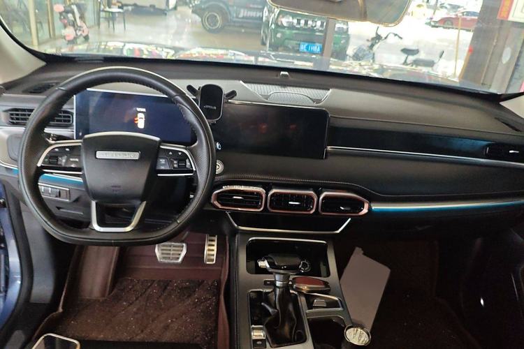 Used JETOUR X70 PLUS 2021 1.5T DCT Mountain 7-Seater Interior 2