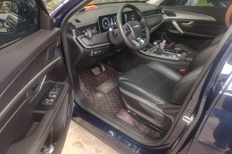 Used JETOUR X70 PLUS 2021 1.5T DCT Fire 7-Seater Interior 3