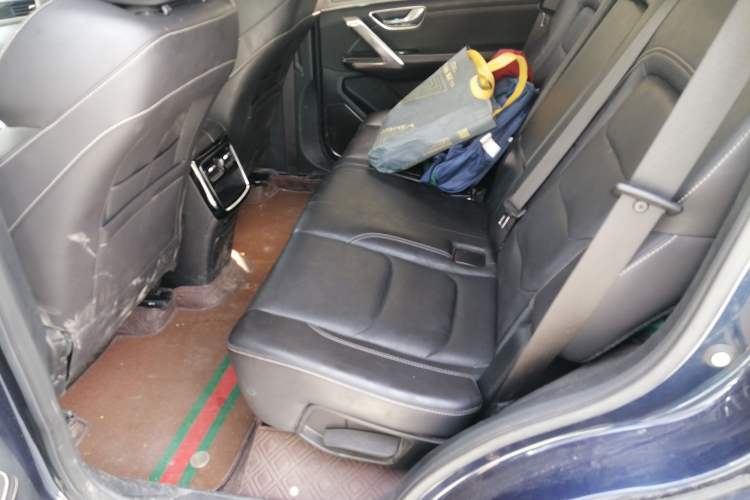 Used JETOUR X70 PLUS 2021 1.6T DCT Pro 7-seater Interior 4