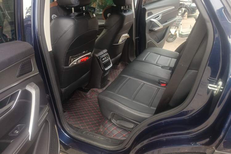 Used JETOUR X70 PLUS 2021 1.5T DCT Fire 7-Seater Interior 4