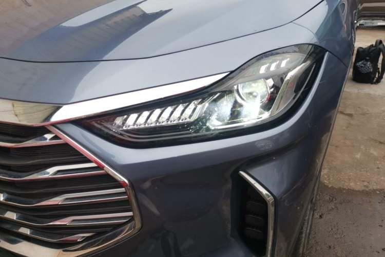 Used JETOUR X70 PLUS 2021 Revised Version 1.5T Manual 5-Seater Left Front Headlight