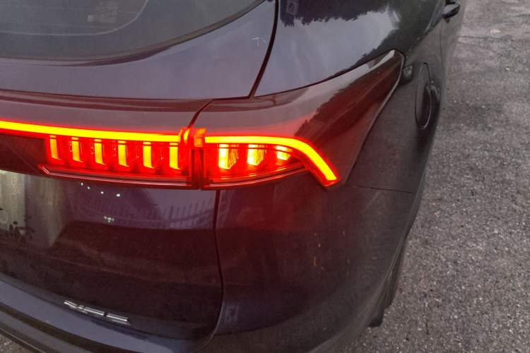 Used JETOUR X70 PLUS 2021 1.5T DCT Mountain 5-Seater Right Rear Taillight