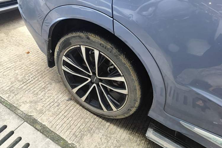 Used JETOUR X70 PLUS 2021 1.6T DCT Pro 7-seater Right Rear Wheel Hub