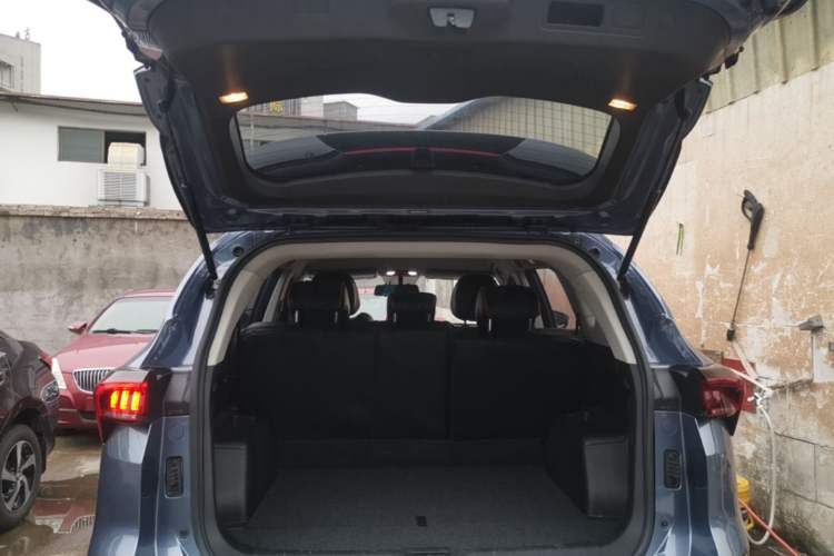 Used JETOUR X70 PLUS 2021 Revised Version 1.5T Manual 5-Seater Trunk