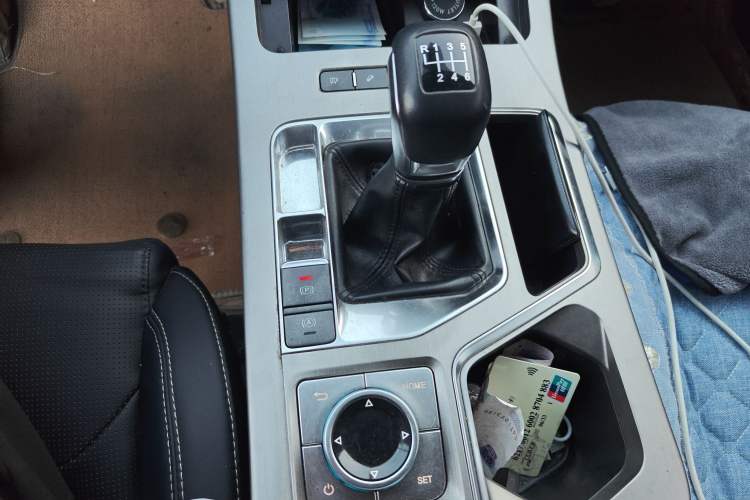 Used JETOUR X70 PLUS 2021 1.5T Manual Lin 7-Seater Gear Lever