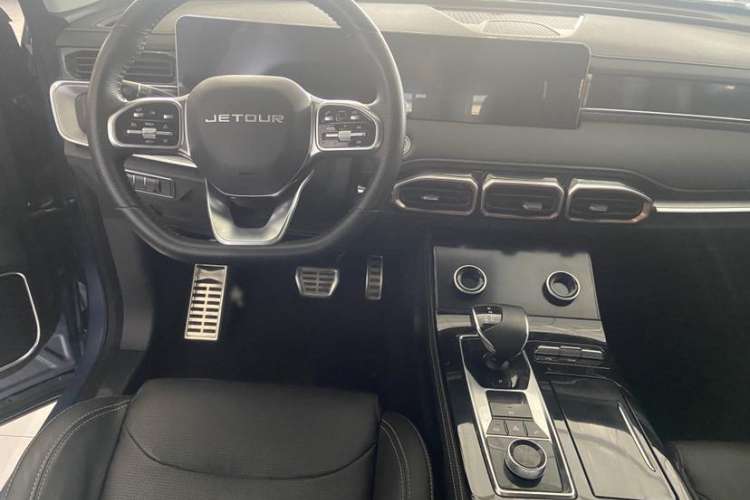 Used JETOUR X70 PLUS 2021 1.6T DCT Base 5-Seater Interior 3