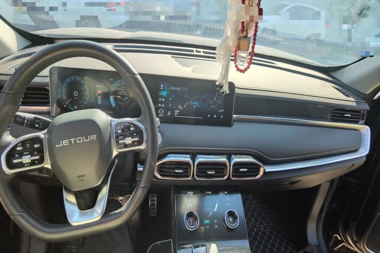 Used JETOUR X70 PLUS 2021 1.6T DCT 7-Seater Center Console