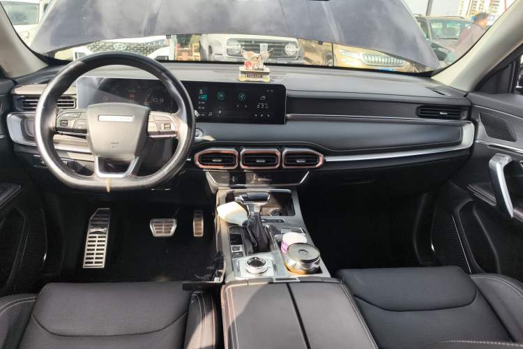Used JETOUR X70 PLUS 2021 1.5T DCT Mountain 7-Seater Center Console