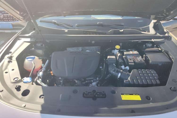 Used JETOUR X70 PLUS 2021 1.6T DCT Star 5-Seater Engine Bay