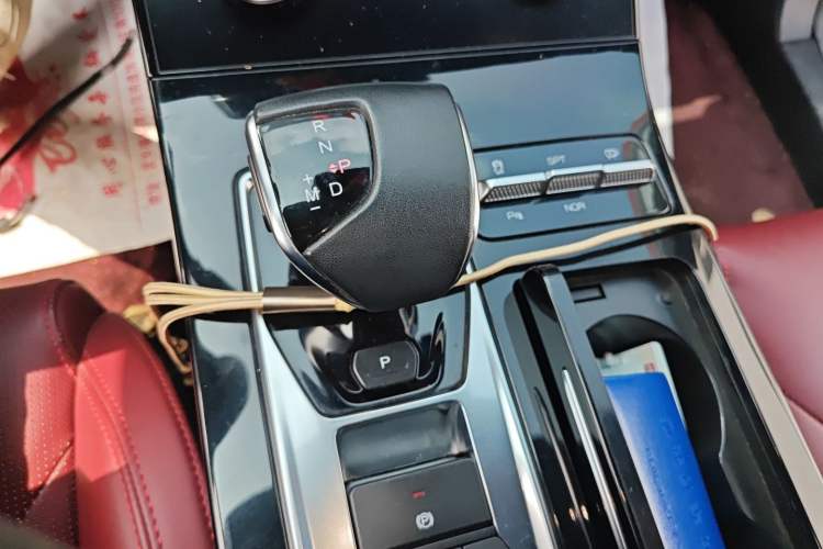 Used JETOUR X70 PLUS 2021 1.6T DCT 7-Seater Gear Lever