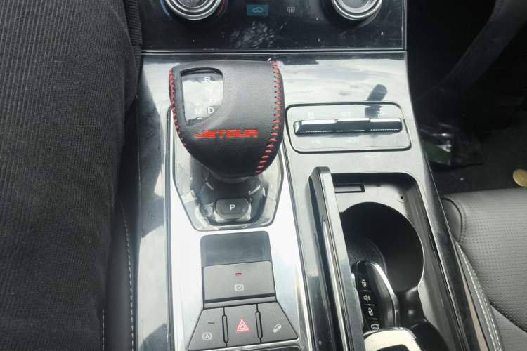 Used JETOUR X70 PLUS 2021 1.6T DCT Base 5-Seater Gear Lever
