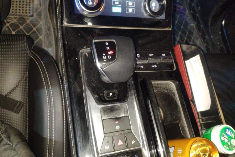 Used JETOUR X70 PLUS 2021 1.6T DCT 7-Seater Gear Lever