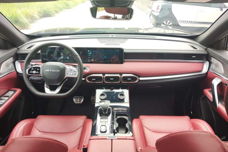 Used JETOUR X70 PLUS 2021 1.6T DCT Base 5-Seater Interior 3