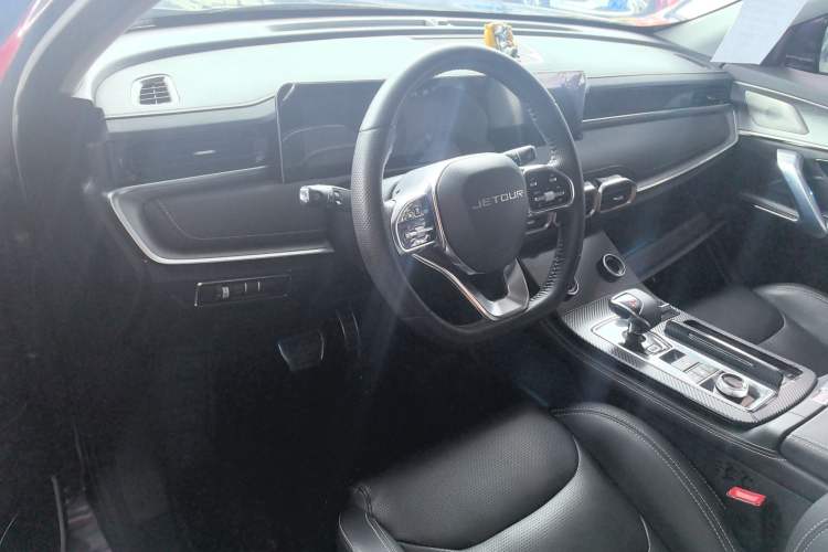 Used JETOUR X70 PLUS 2021 1.6T DCT 7-Seater Interior 3