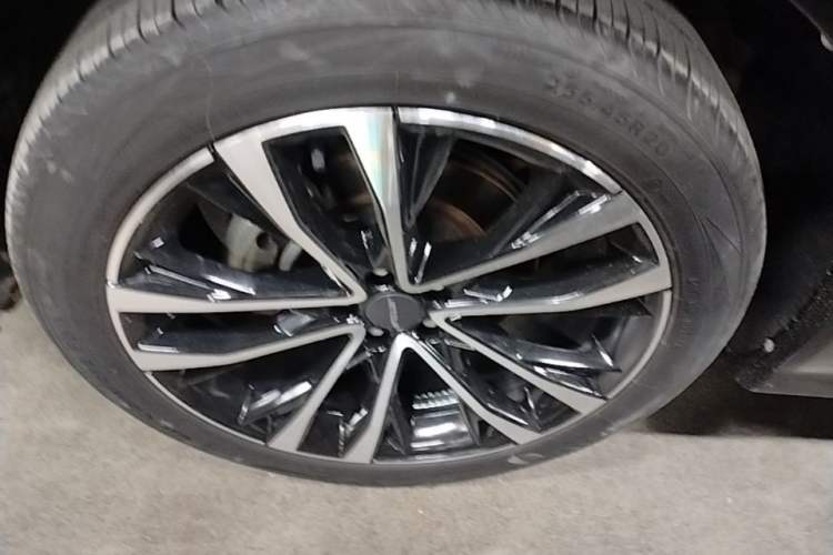 Used JETOUR X70 PLUS 2021 1.6T DCT 7-Seater Left Front Wheel Hub