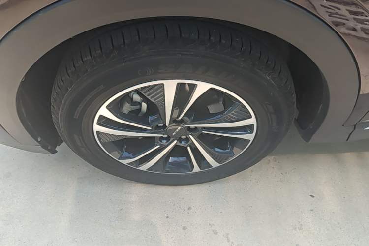 Used JETOUR X70 PLUS 2021 1.6T DCT Star 5-Seater Left Front Wheel Hub