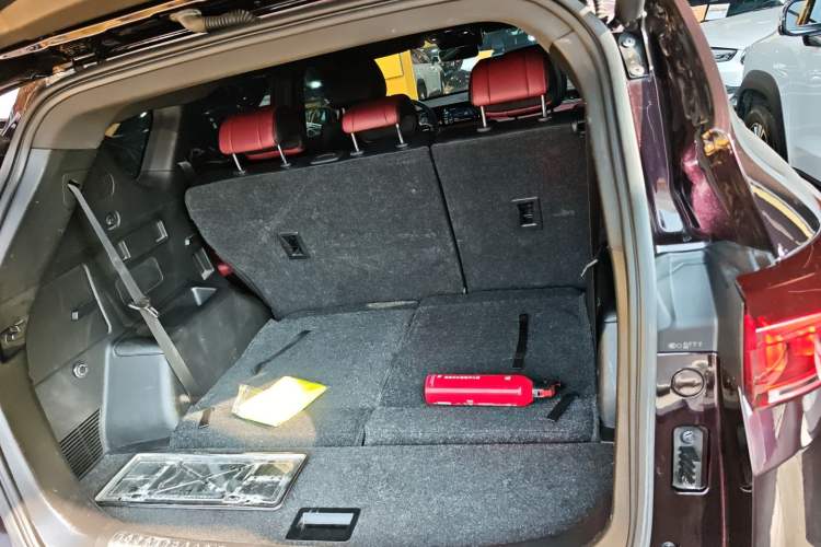 Used JETOUR X70 PLUS 2021 1.6T DCT Pro 7-seater Trunk