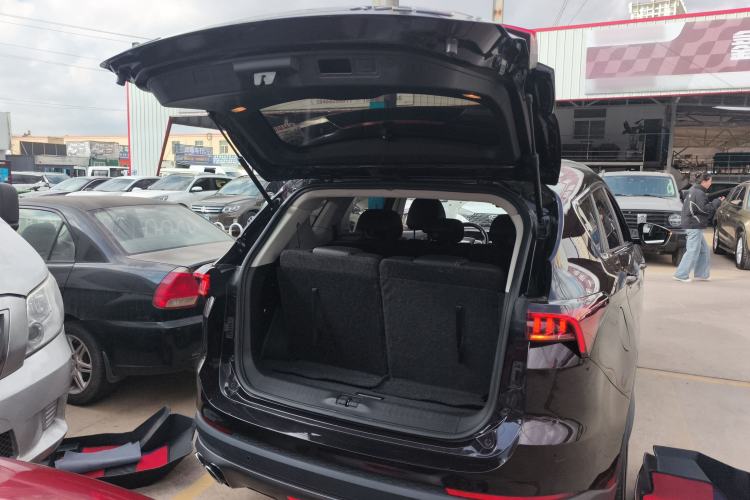 Used JETOUR X70 PLUS 2021 1.5T DCT Mountain 7-Seater Trunk