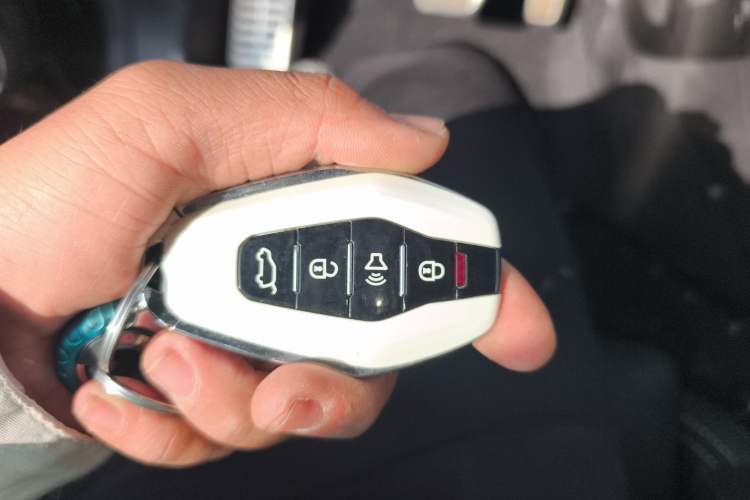 Used JETOUR X70 PLUS 2021 1.5T DCT Mountain 7-Seater Vehicle Key