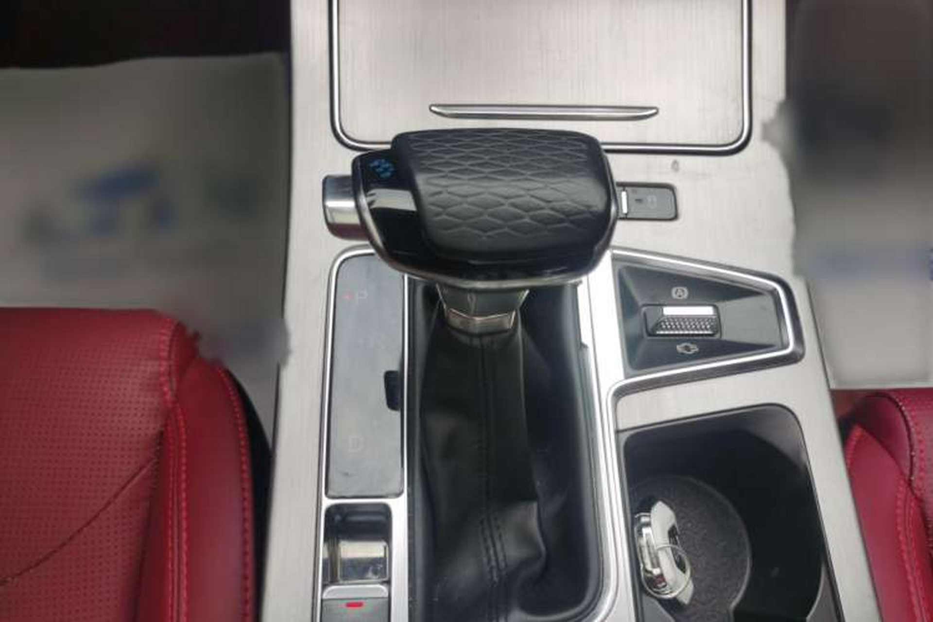Used JETOUR X70 PLUS 2021 1.5T DCT Mountain 5-Seater Gear Lever