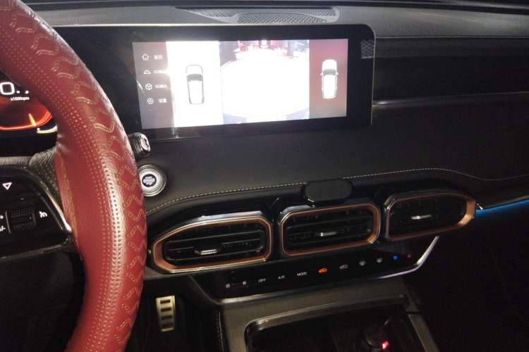 Used JETOUR X70 PLUS 2021 1.5T DCT Mountain 7-Seater Audio And AC Panel