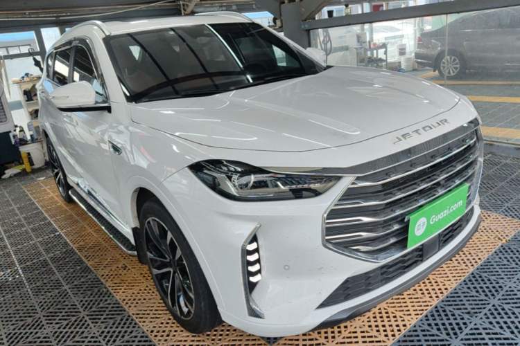 Used JETOUR X70 PLUS 2021 1.6T DCT Pro+ 5-Seater Front Right 45 Deg
