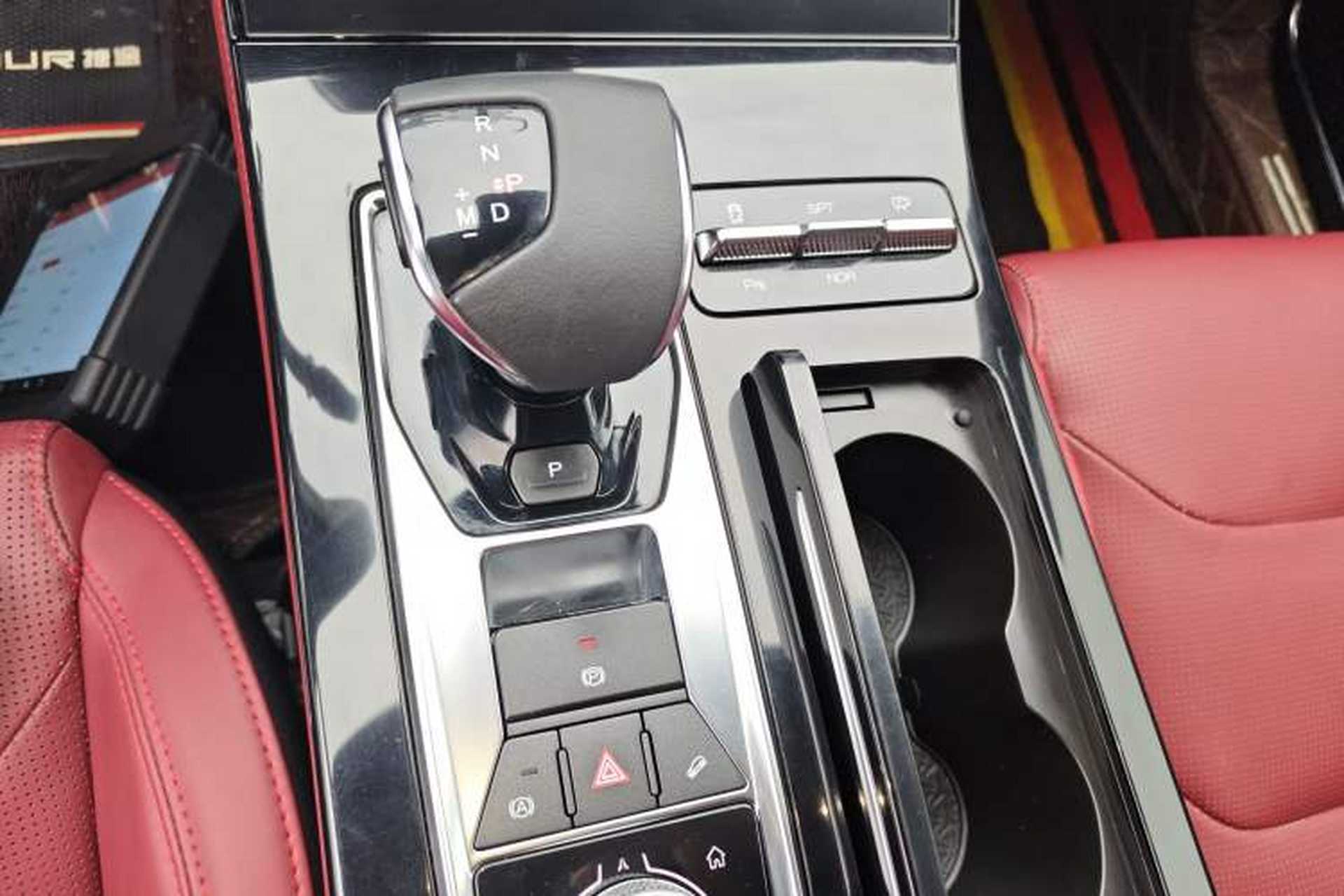 Used JETOUR X70 PLUS 2021 1.6T DCT Pro 5-Seater Gear Lever