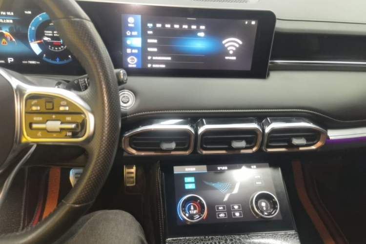 Used JETOUR X70 PLUS 2021 Zhuge 1.6T DCT Wuhou 5-Seater Audio And AC Panel