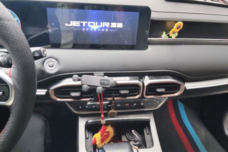 Used JETOUR X70 PLUS 2021 1.6T DCT Star 7-Seater Audio And AC Panel