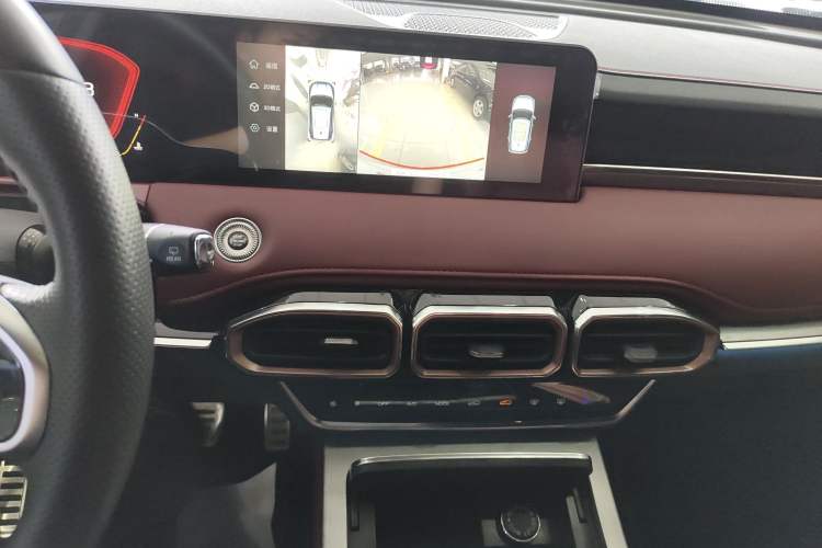 Used JETOUR X70 PLUS 2021 1.6T DCT Star 7-Seater Audio And AC Panel