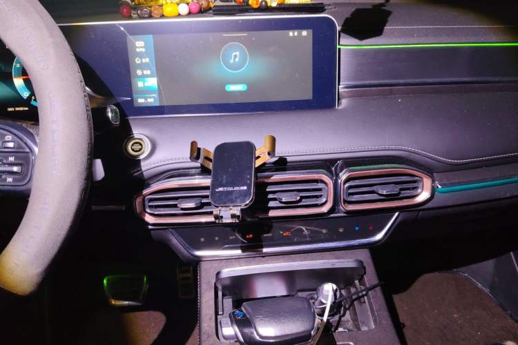 Used JETOUR X70 PLUS 2021 1.6T DCT Star 7-Seater Audio And AC Panel