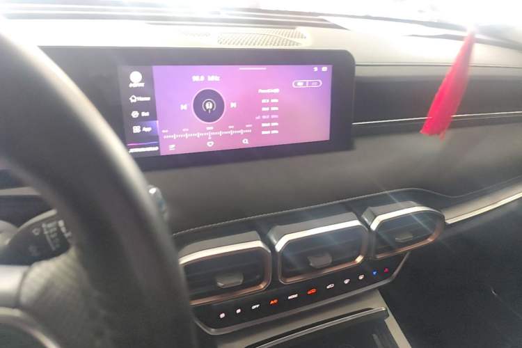 Used JETOUR X70 PLUS 2021 1.5T DCT Mountain 5-Seater Audio And AC Panel