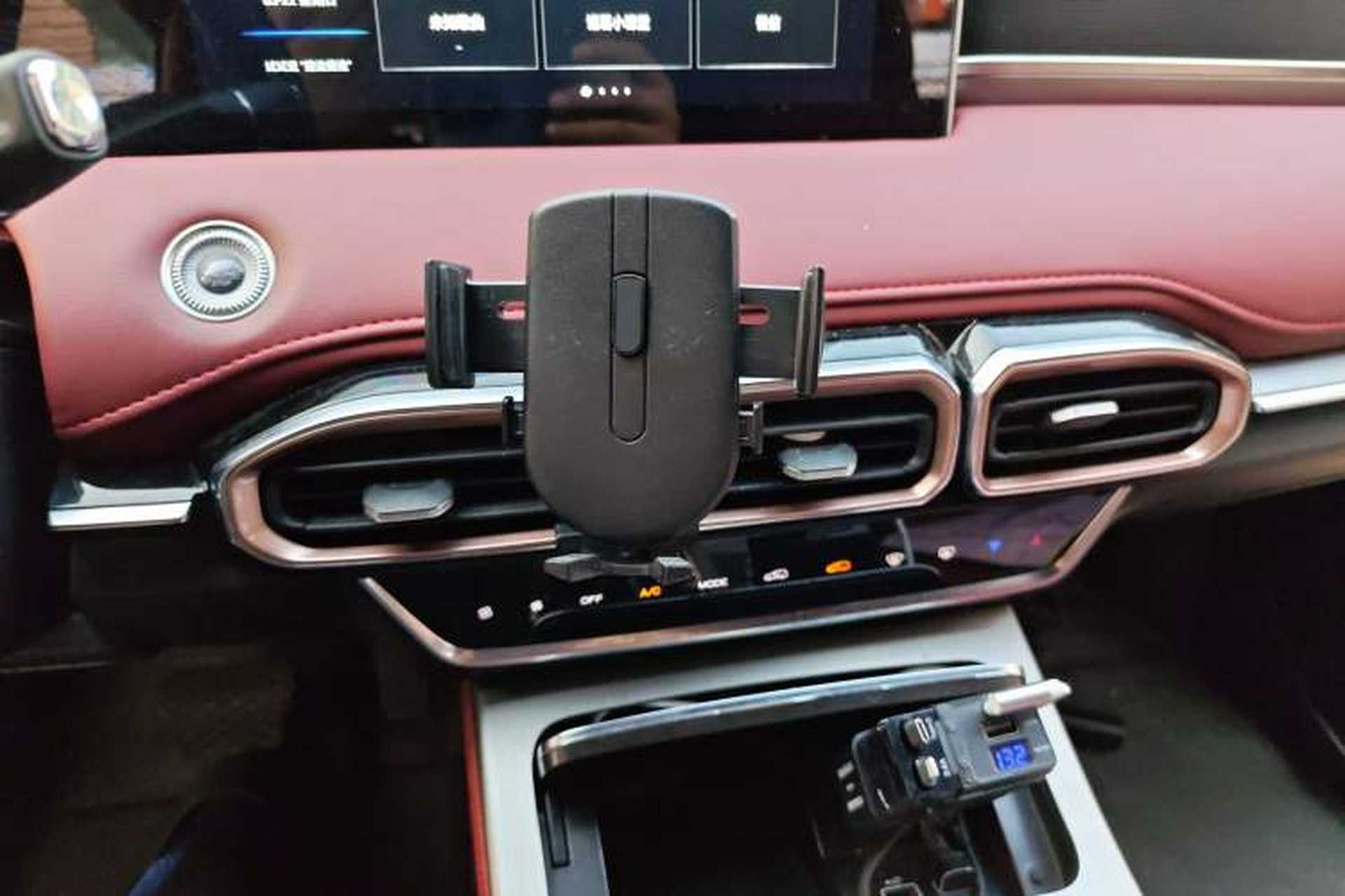 Used JETOUR X70 PLUS 2021 Facelift 1.5T DCT ShanPRO 7-Seater Audio And AC Panel