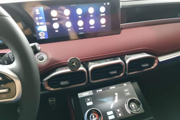 Used JETOUR X70 PLUS 2021 1.6T DCT Pro+ 7-Seater Audio And AC Panel