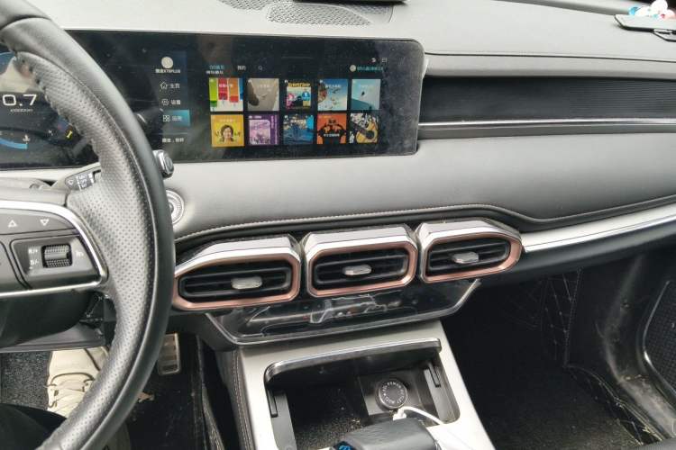 Used JETOUR X70 PLUS 2021 1.5T DCT Mountain 5-Seater Audio And AC Panel