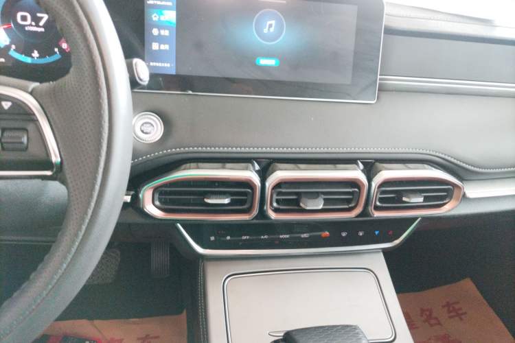 Used JETOUR X70 PLUS 2021 1.6T DCT Chen 5 Seats Audio And AC Panel