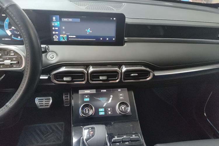 Used JETOUR X70 PLUS 2021 1.6T DCT Base 5-Seater Audio And AC Panel