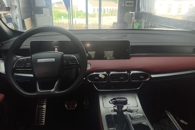 Used JETOUR X70 PLUS 2021 1.5T DCT Mountain 5-Seater Center Console