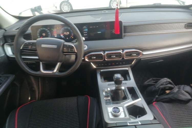 Used JETOUR X70 PLUS 2021 1.5T Manual Lin 5-Seater Center Console