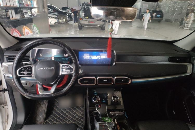 Used JETOUR X70 PLUS 2021 1.6T DCT Pro+ 7-Seater Center Console