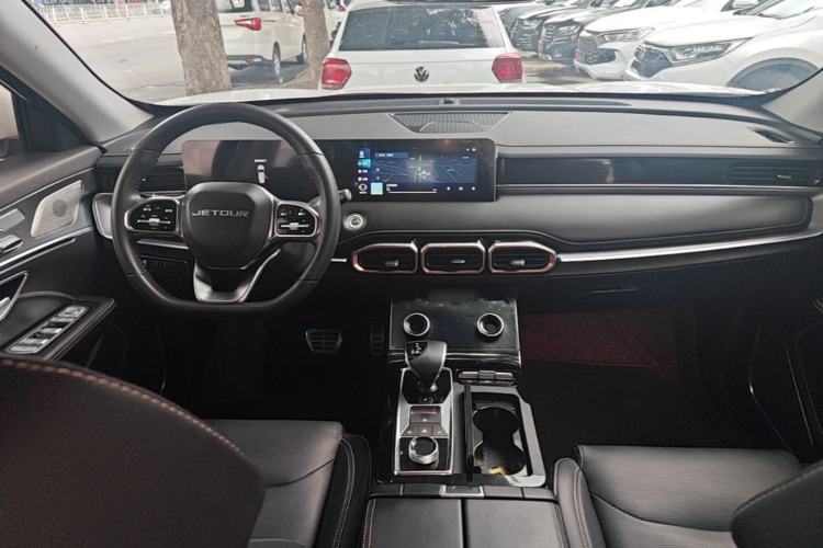 Used JETOUR X70 PLUS 2021 1.6T DCT 7-Seater Center Console