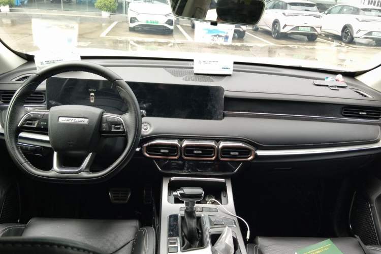 Used JETOUR X70 PLUS 2021 1.5T DCT Mountain 5-Seater Center Console