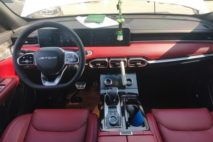 Used JETOUR X70 PLUS 2021 1.6T DCT Base 5-Seater Center Console