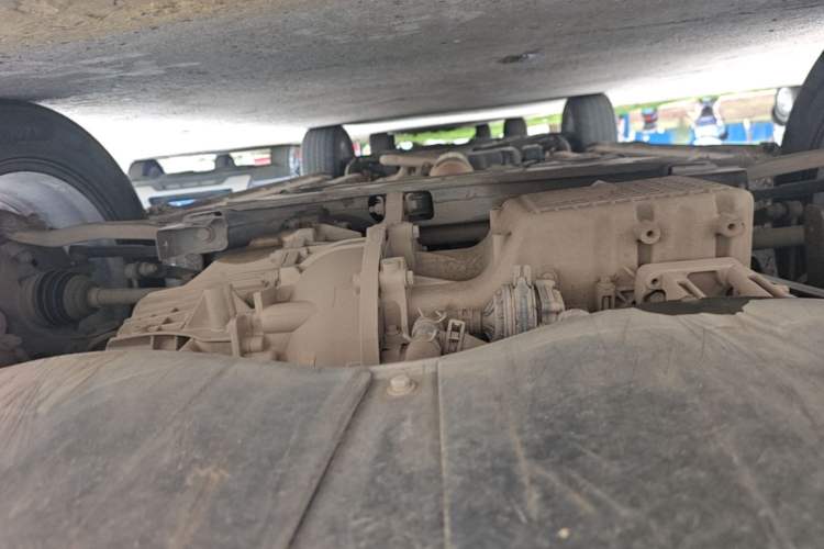 Used JETOUR X70 PLUS 2021 1.5T Manual Wind 7-Seater Chassis Front