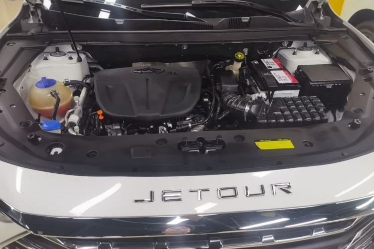 Used JETOUR X70 PLUS 2021 Zhuge 1.6T DCT Wuhou 5-Seater Engine Bay