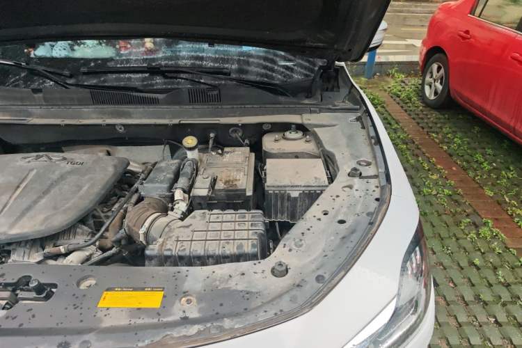 Used JETOUR X70 PLUS 2021 1.6T DCT Chen 7-seater Engine Bay Left