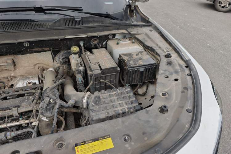Used JETOUR X70 PLUS 2021 Revised Version 1.5T Manual 5-Seater Engine Bay Left